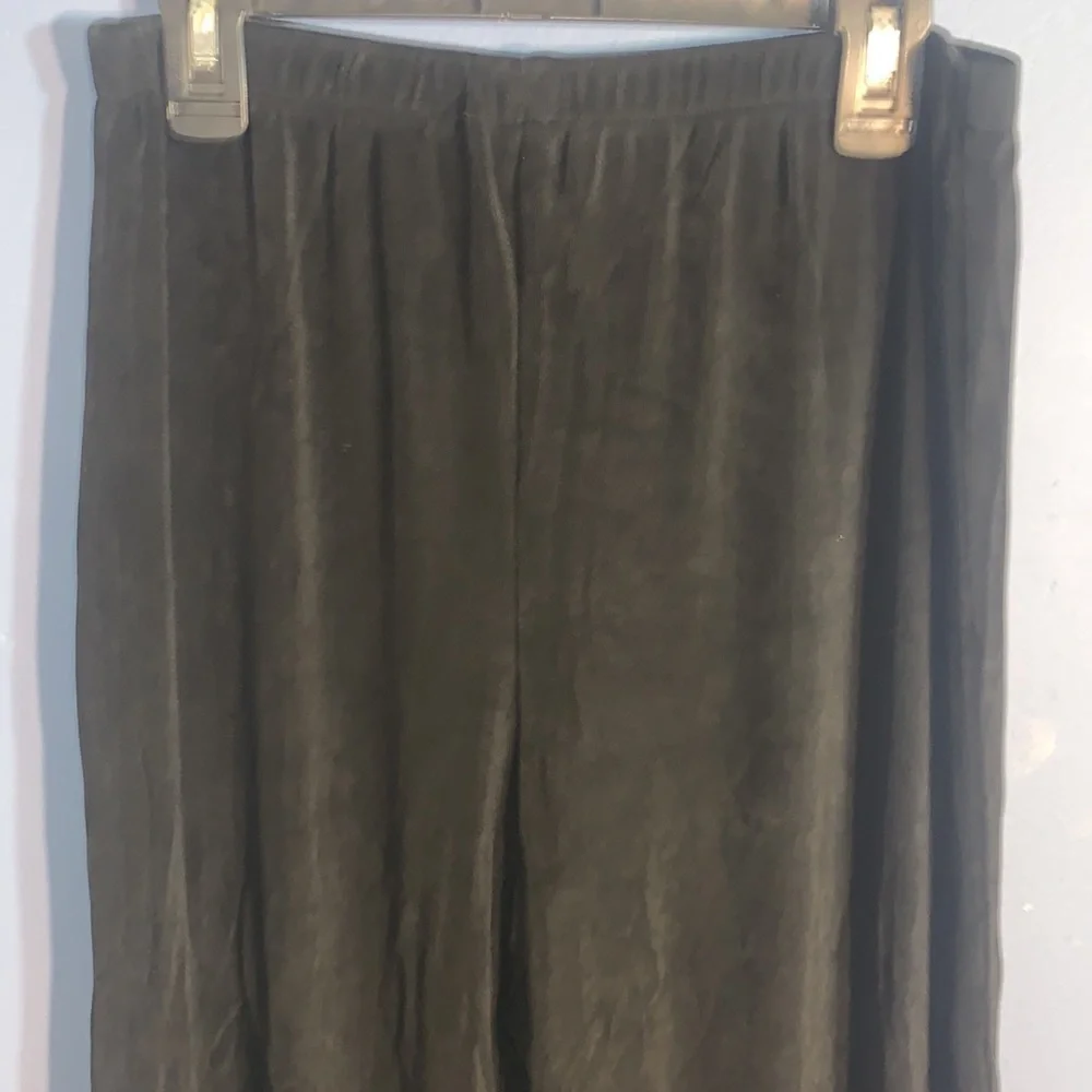 Black capri pants size 8P - Picture 6 of 11